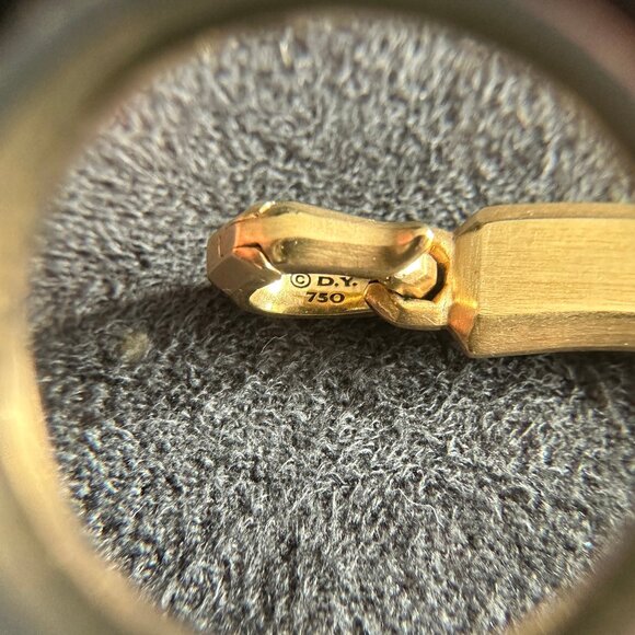 David Yurman Petrvs Claw Amulet Pendant in 18K Yellow Gold & Emeralds - Picture 12 of 16